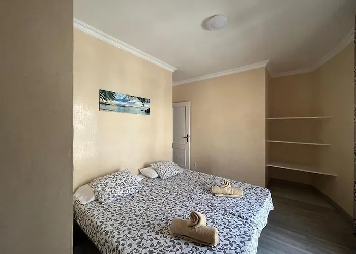 Beach, Shopping A Few Meters Away *