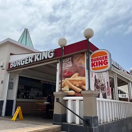 Beach, Shopping A Few Meters Away Lägenhet *